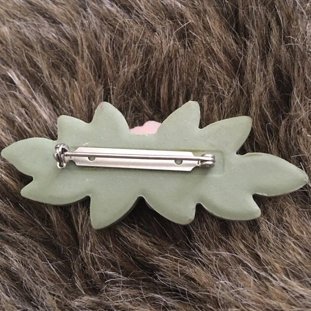 Vintage 80s ceramic rose brooch collar pin